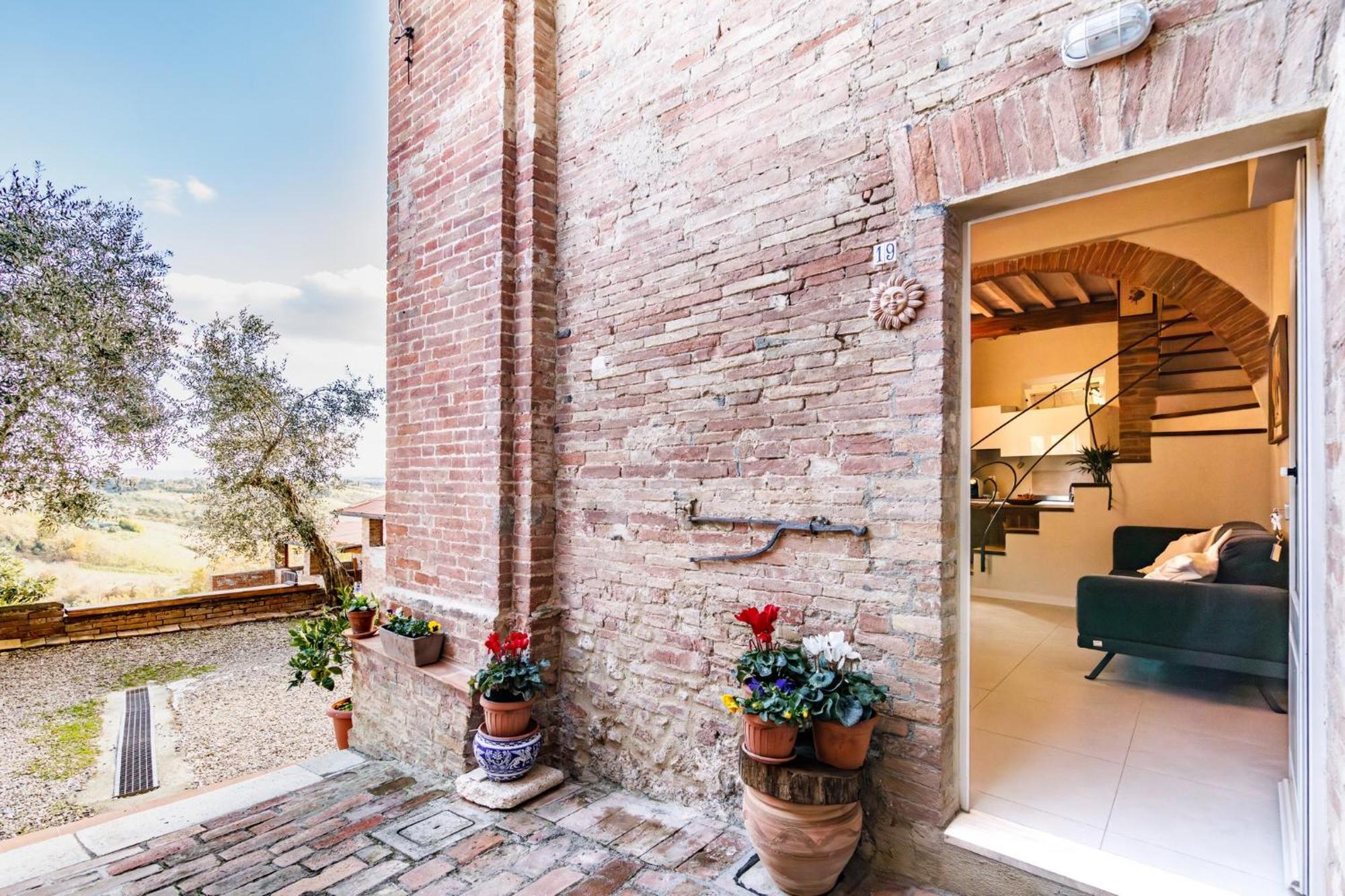 Porta Romana Elegant Apartments With Private Parking! シエーナ エクステリア 写真